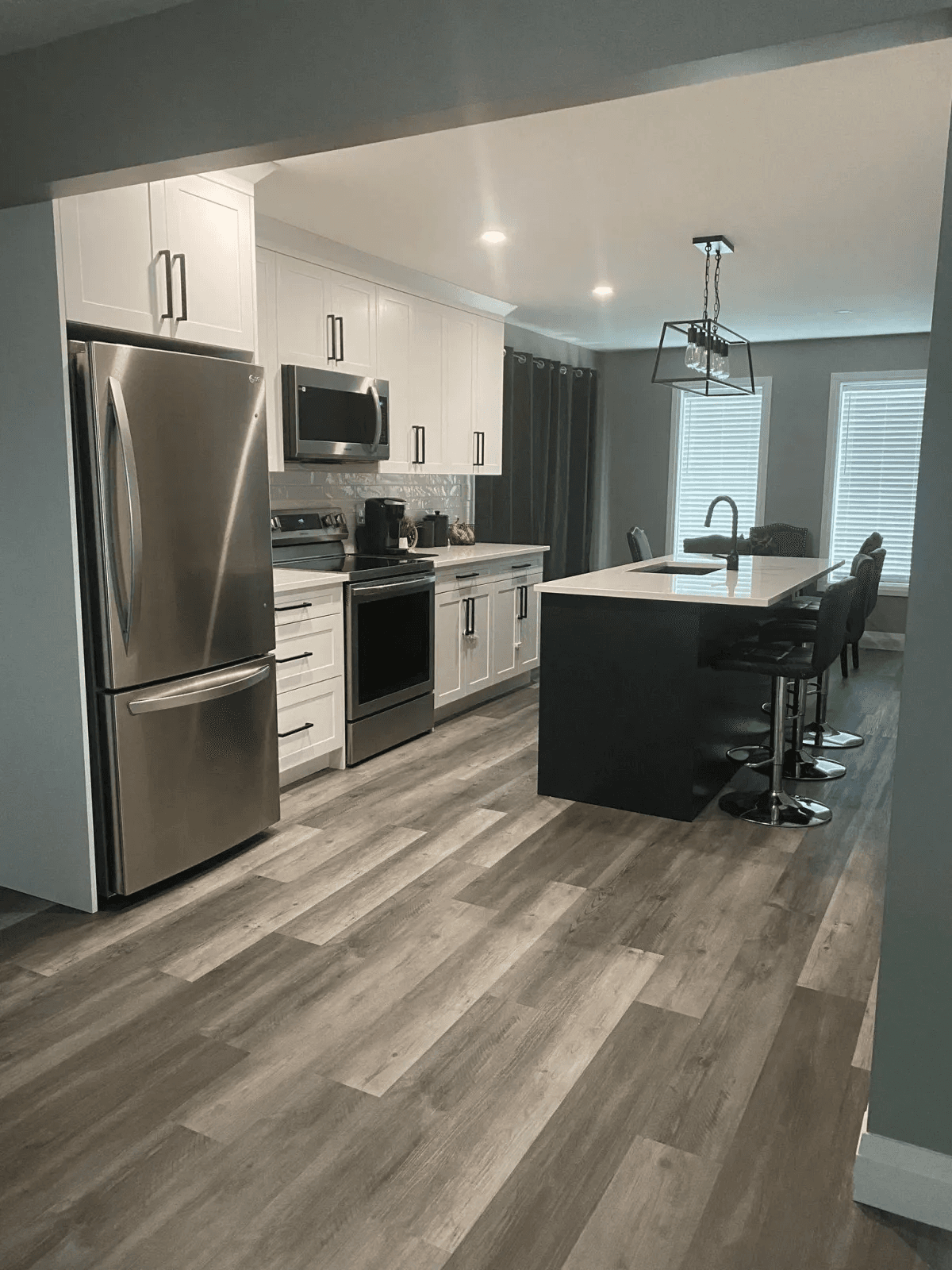 Ozzy Renos - Kitchen